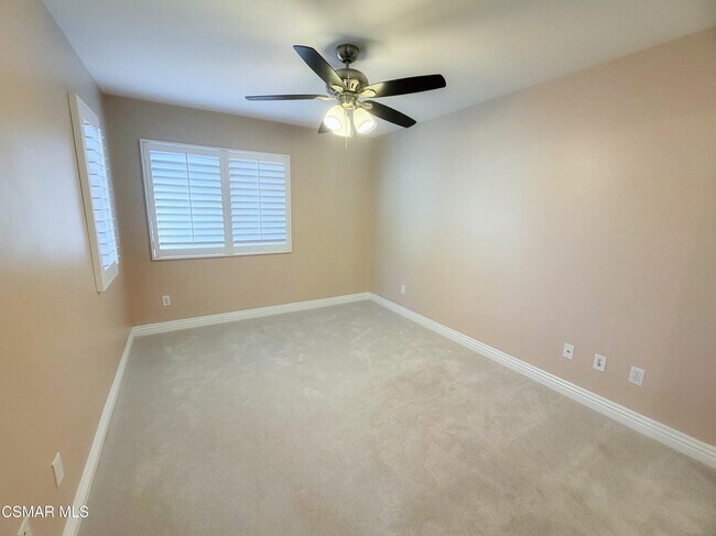 Building Photo - 525 Shadow Ln