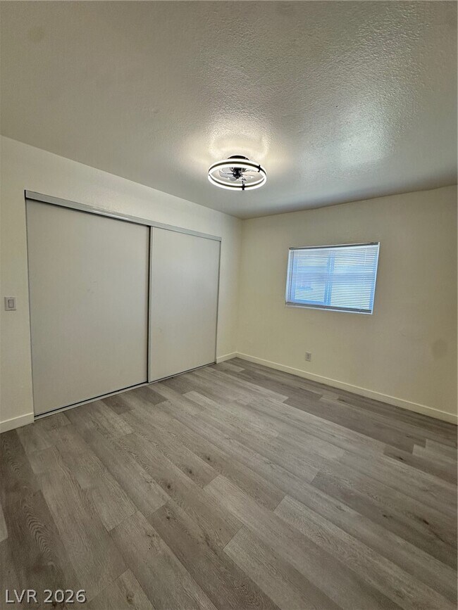 Building Photo - 4920 Stanley Ave