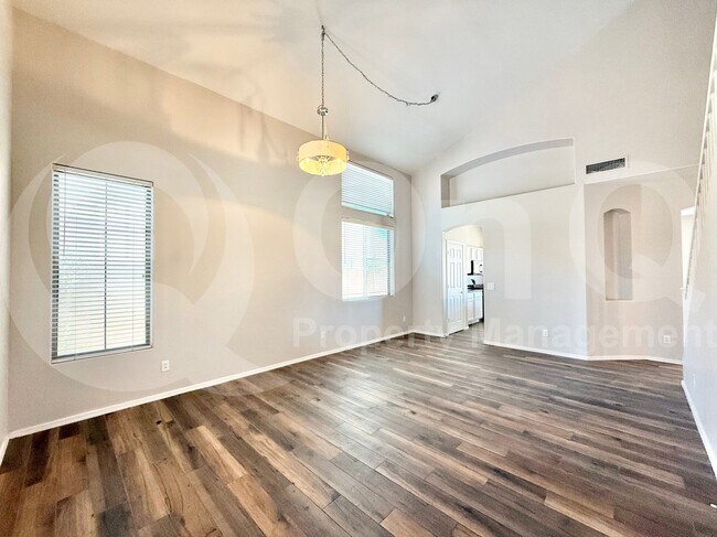Building Photo - 3690 E Janelle Ct