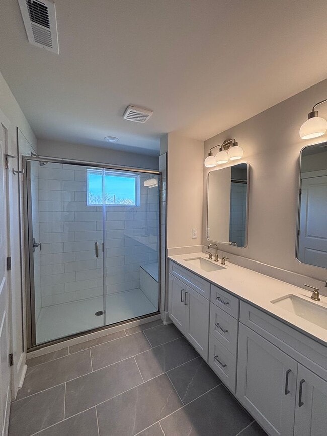 Building Photo - Brand new three-bedroom, 2.5-bath townhome