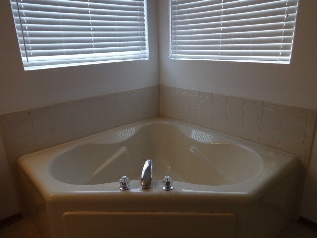 Building Photo - 5206 Kingsbury Estates Dr