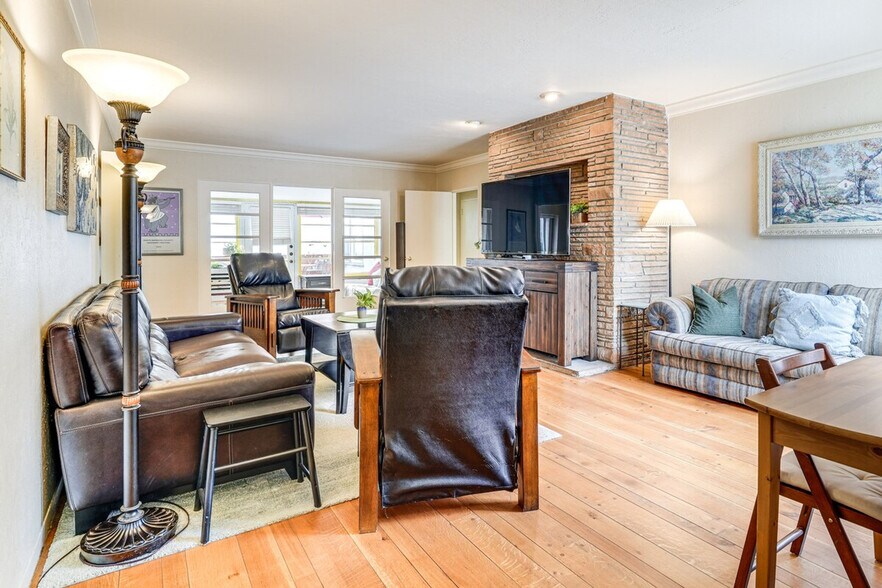 Building Photo - 510 S Murphy Ave