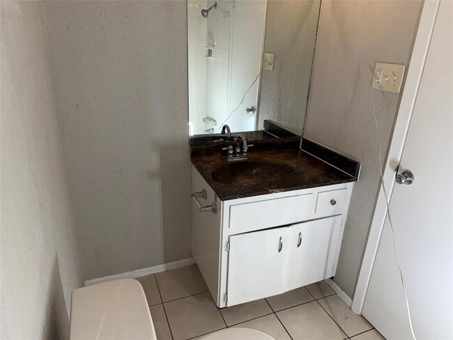 Building Photo - 7318 Lunar Dr