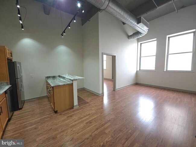 Building Photo - 511 N Broad St