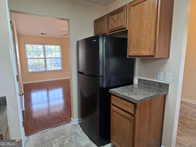 Building Photo - 101 Mossy Oak Dr