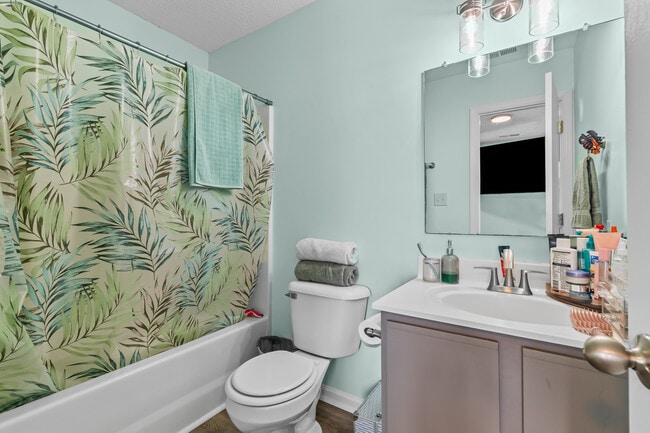 Building Photo - 1075 W Pueblo Dr