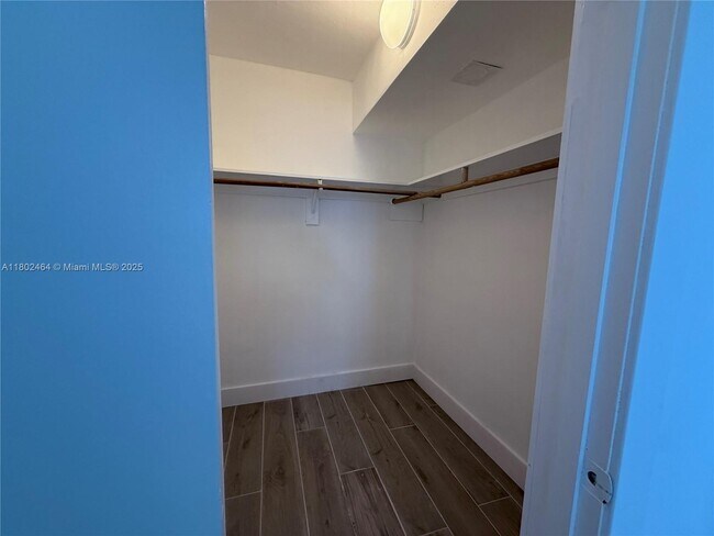 Building Photo - 3000 Marcos Dr
