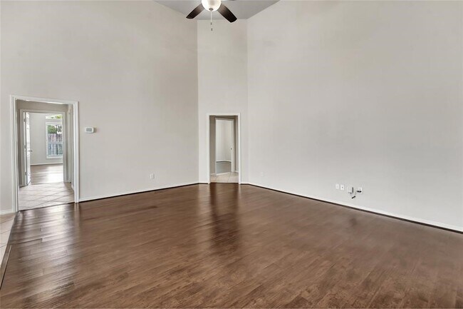 Building Photo - 15814 Finwood Ln