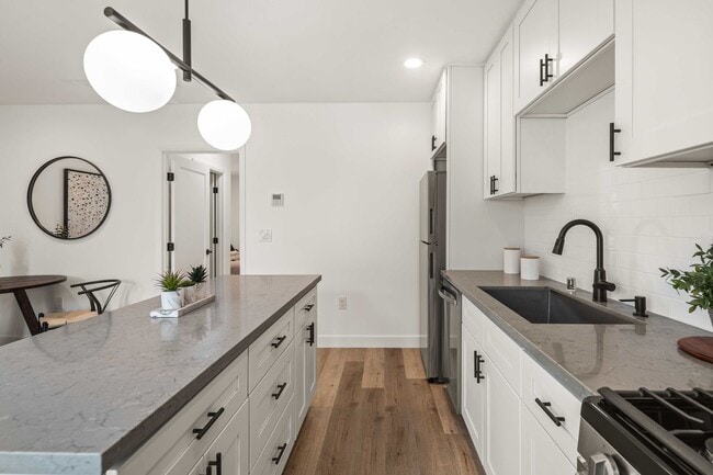 Building Photo - Gorgeous 1 Bedroom Home in Faircrest Heights!
