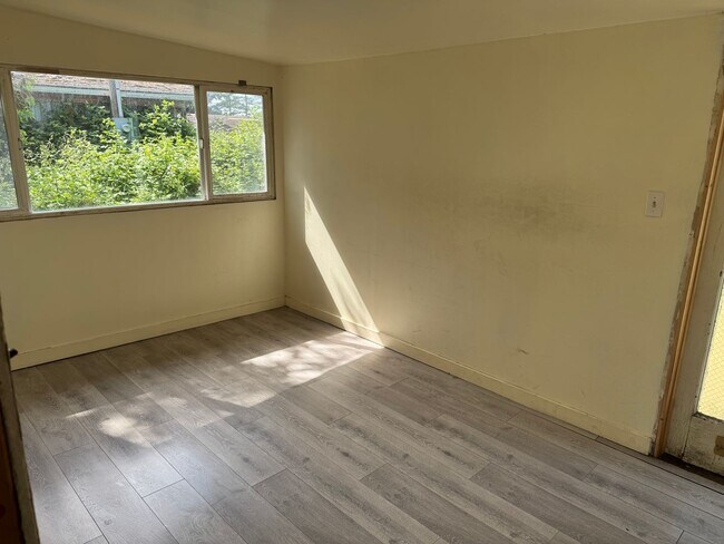 Building Photo - 3454 Grove Rd