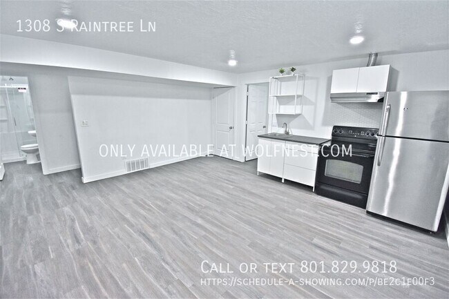 Building Photo - 1308 S Raintree Ln