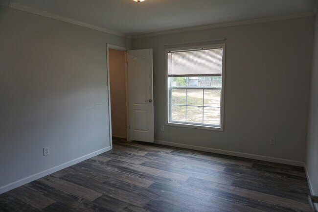 Building Photo - 4656 Eagle Way