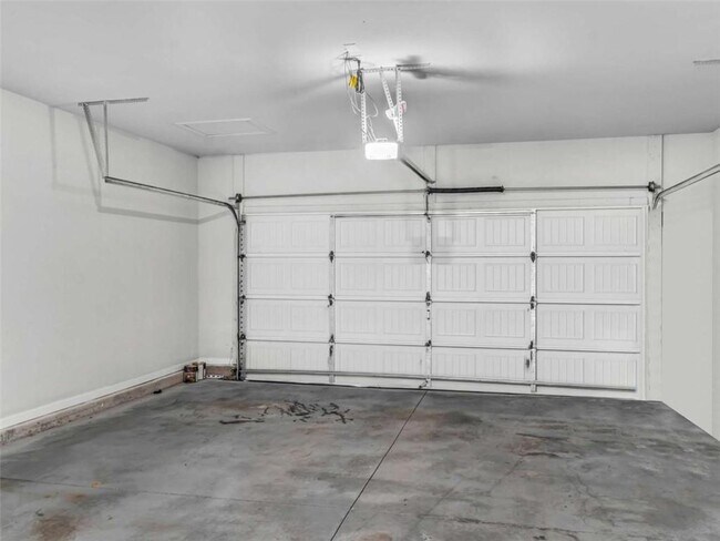 Building Photo - 2054 Maplewood Way