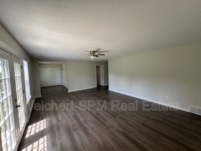 Building Photo - 110 S Walnut Bend Rd