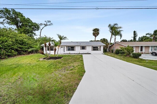 Building Photo - 21224 Quesada Ave