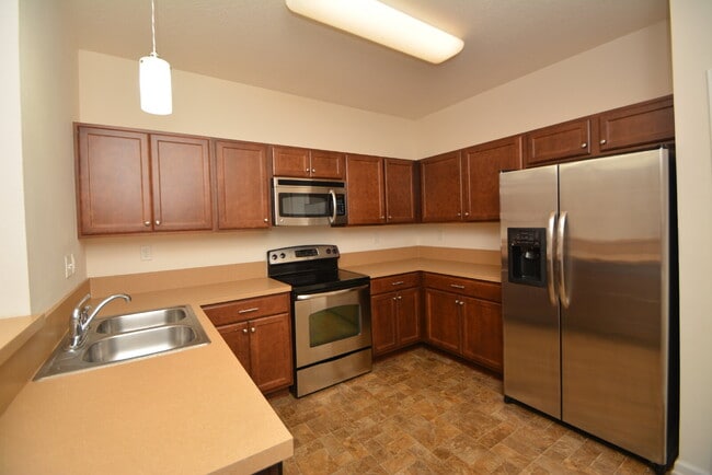 Building Photo - "Charming 3-Bedroom Condo Haven in St. Aug...