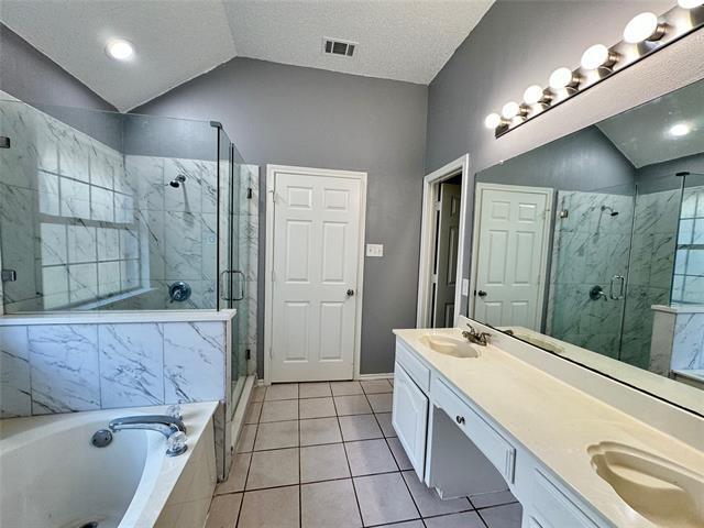 Building Photo - 3614 Parkmead Dr