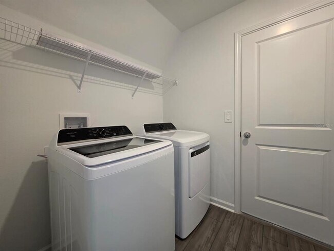 Building Photo - 8066 SW 44th Terrace