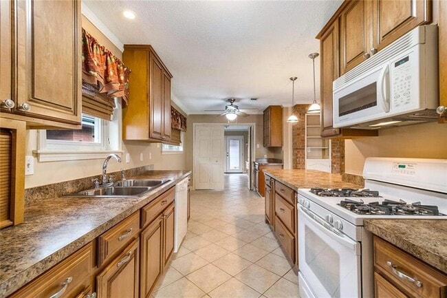 Building Photo - 4713 Ithaca St