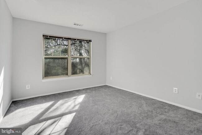 Building Photo - 1781 Jonathan Way