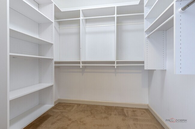 Building Photo - 5420 Belmont Ct