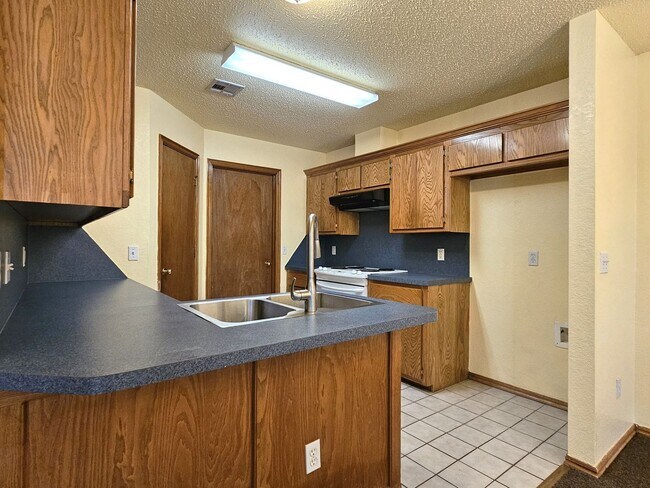 Building Photo - *** SUMMER SPECIAL $500 1ST MONTH’S RENT, ...