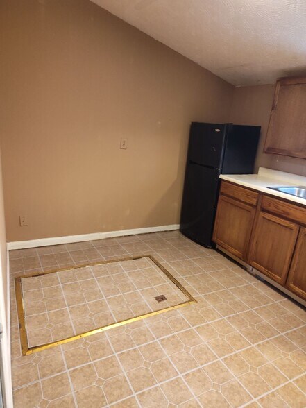 Building Photo - 1369 Catalpa St