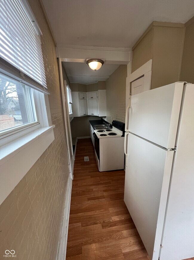 Building Photo - 2821 E 13th St