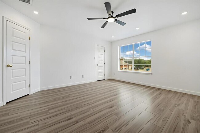 Building Photo - 13501 Sierra Wind Ln