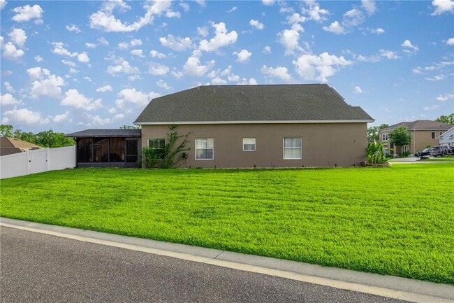 Building Photo - 5438 SW 49th Ave