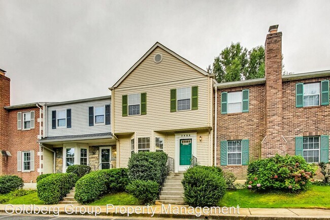 Building Photo - 3 br, 3.5 bath House - 7424 Monona Terrace
