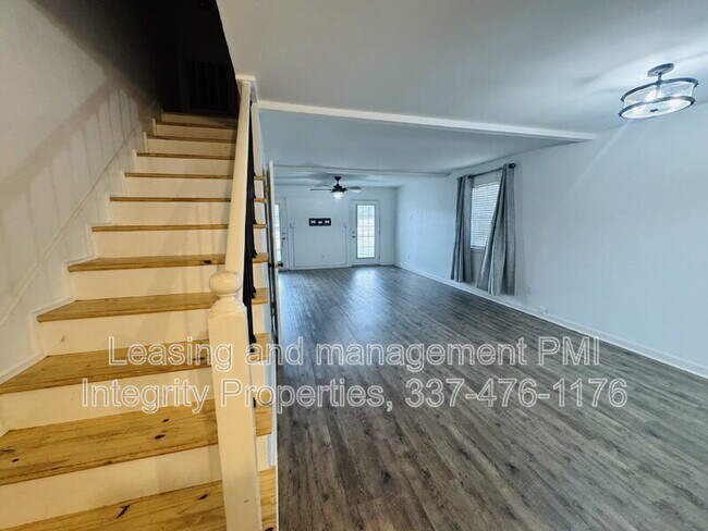 Building Photo - 2343 Robley Dr