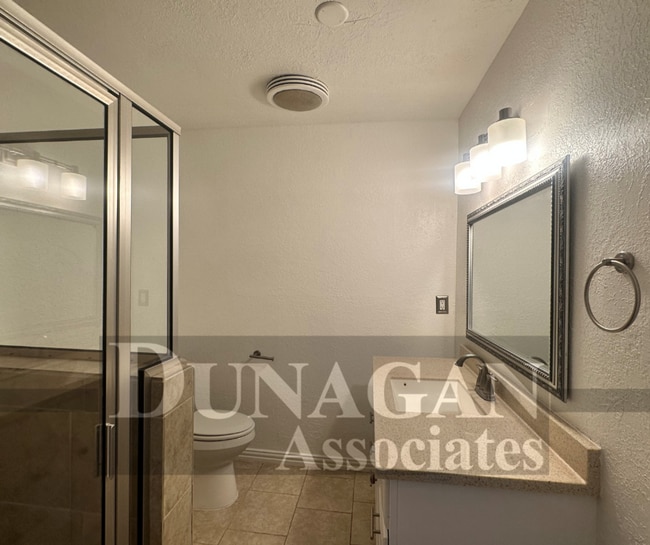 Building Photo - OPEN HOUSE ON 10/1 @3:00 3 Bedroom 2 Bath ...