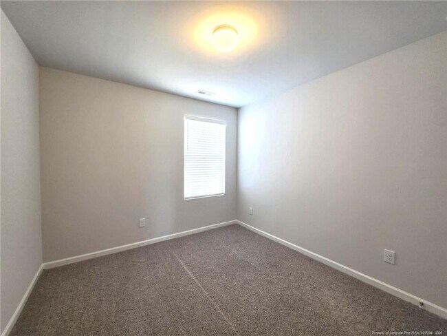 Building Photo - 233 Chinook Ln