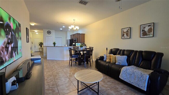 Building Photo - 4085 Shadetree Ln