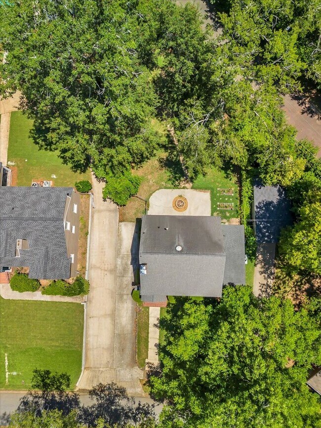Building Photo - 3551 Overlook Ave