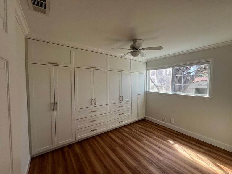 Building Photo - 1450 Carolina Dr