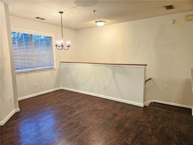 Building Photo - 510 Spring Heights Ln