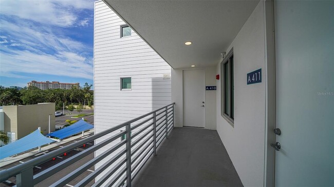 Building Photo - 1709 N Tamiami Trl