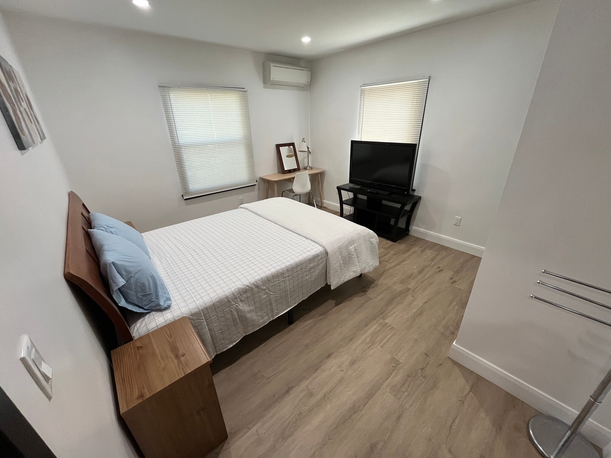 Building Photo - 2625 Chariton St