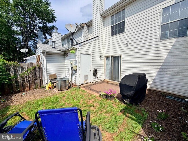 Building Photo - 612 Bridlewood Dr