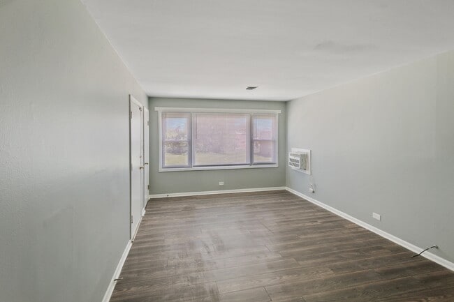 Building Photo - 444 W Hickory St
