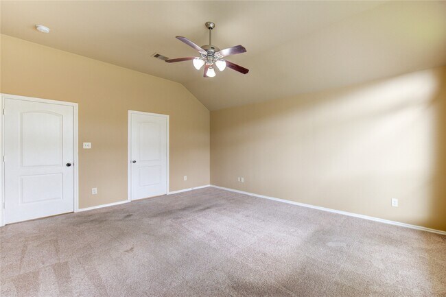 Building Photo - 5615 Stoneridge Ct
