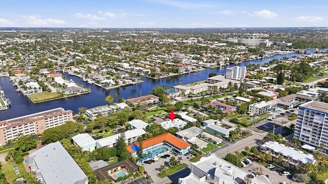 Building Photo - 842 SE 19th Ave