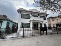 Building Photo - 3rd St