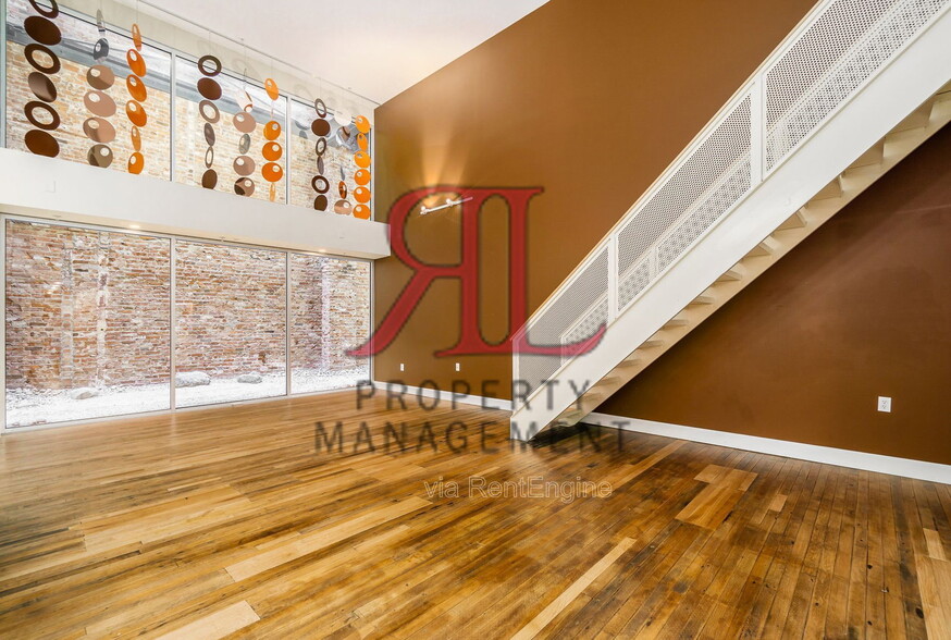 Building Photo - 106 N High St