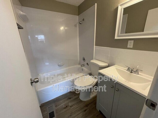 Building Photo - 11923 San Andres Dr