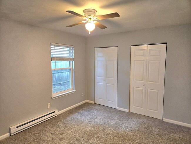 Building Photo - 703 S Rosemont Rd