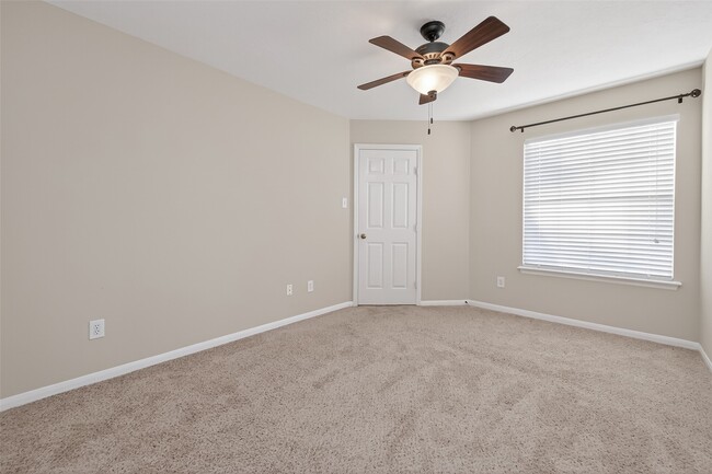 Building Photo - 2330 Everest Way