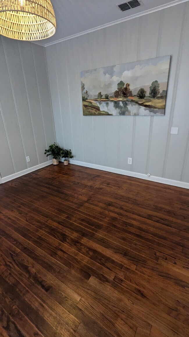 Building Photo - 2417 S Kennedy Ave